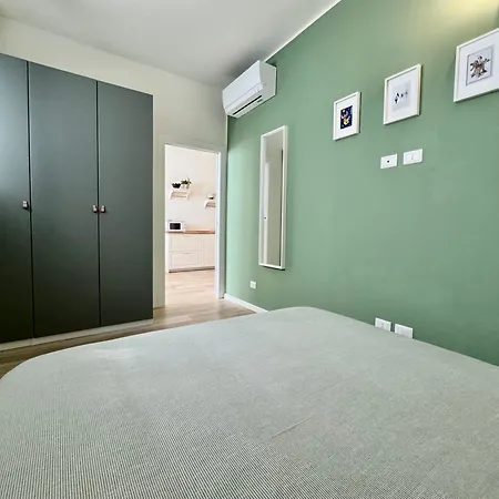 Spacious Near San Siro Milánó