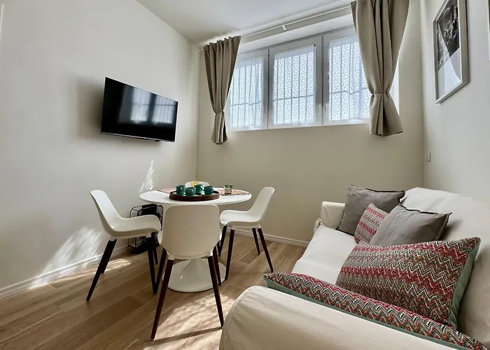 Modern Near San Siro With Free Garage Daire *